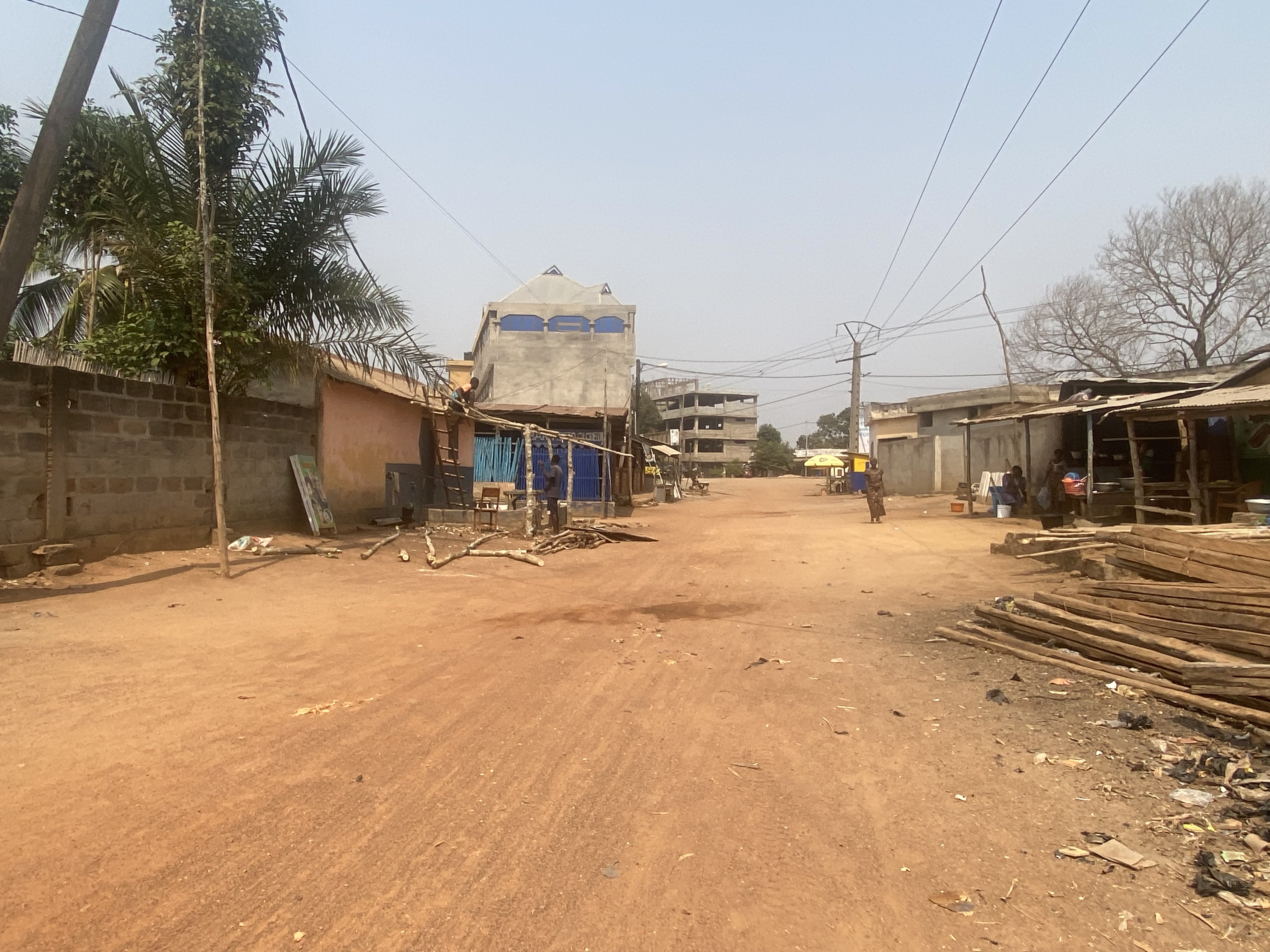 Une rue du centre d’Agbélouvé