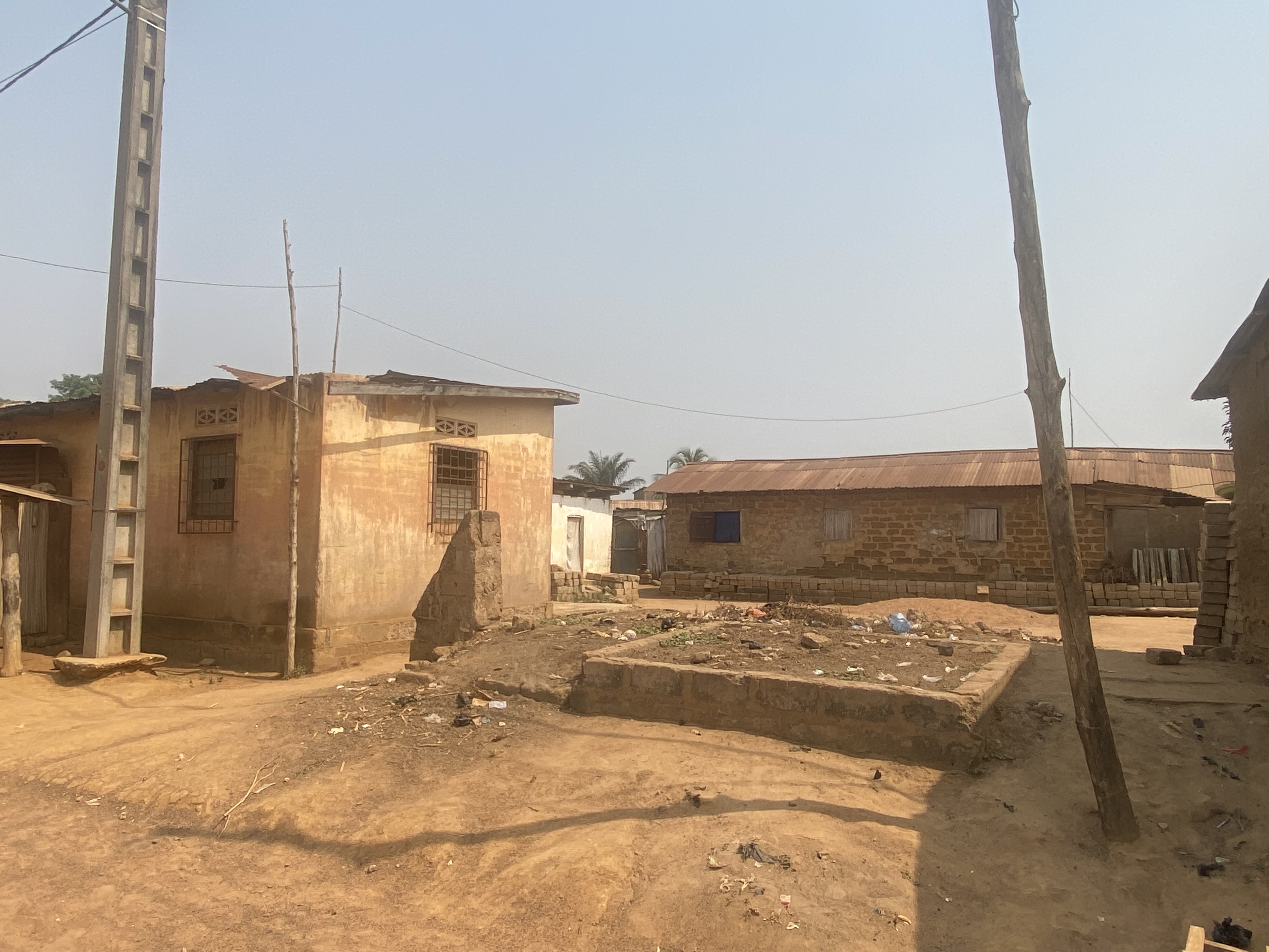 Habitations traditionnelles du village